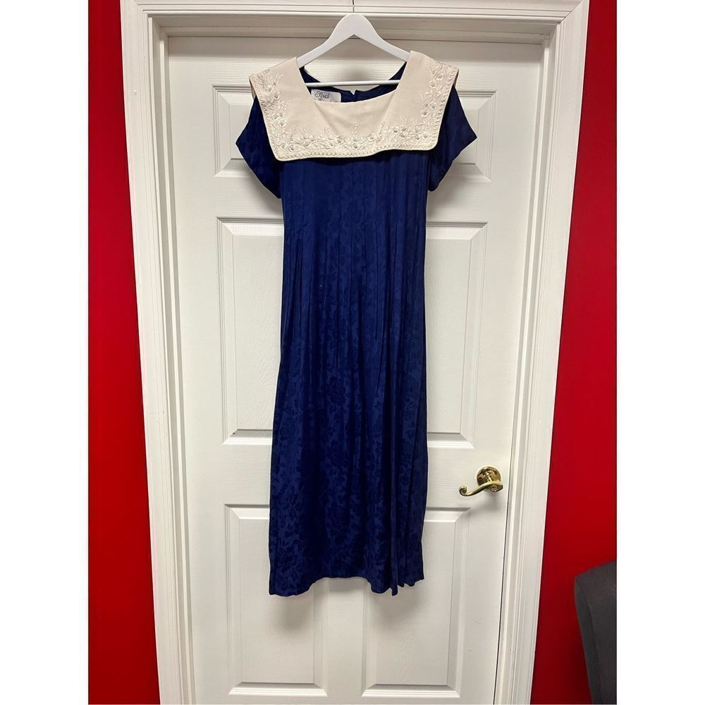 Vintage Sarah Elizabeth Navy Damask Cream Heavily Embroidered Bib Modest Dress s